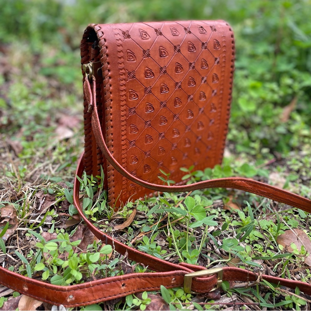 Women’s Handmade Leather Ripple Crossbody Bag
